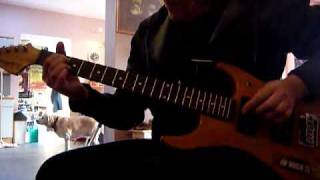 Kloot Per  W  jams  a little in arabic tuning DADAAD