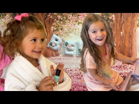 BELLE'S 5th BiRTHDAY SPA SURPRISE!! 🎂✨ Silly Slime Chefs and Glitter Artists transform friends!