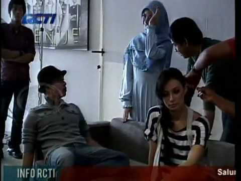 Oki Setiana Dewi - Dude - Asmirandah - Arsyil Pemotretan Untuk Album OST Dalam Mihrab Cinta Part 1