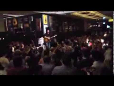 BJÖRN HEUSER - Kölsche Jung (Brings) live im Gaffel am Dom