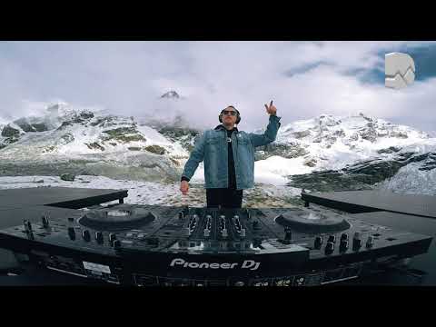BounceMakers - Live on Fellaria Glacier