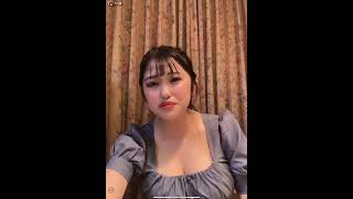 爆乳ギャル生配信　着衣巨乳