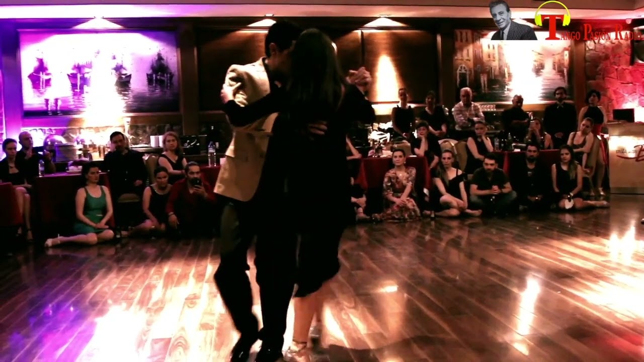 CUANDO LLORA LA MILONGA Alfredo De Angelis Ballano: Sabrina Masso - Federico Naveira