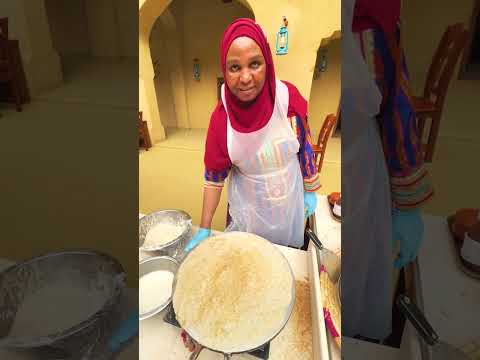 🇴🇲 Nutella Crepe Queen in Oman Street Food Market 🍫 #shorts