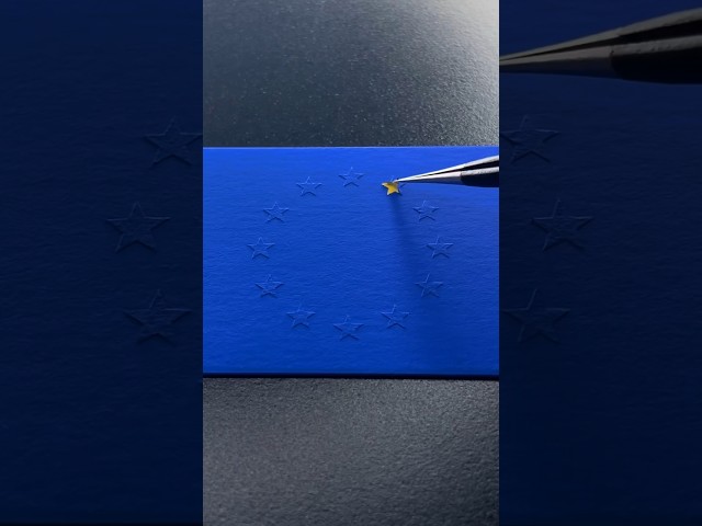 Vídeo relacionado con 2 piezas 90 x 150 cm bandera de Europa con 2 ojales de metal Durable bandera UE Clásica Conferencia/Jardín/Desfile