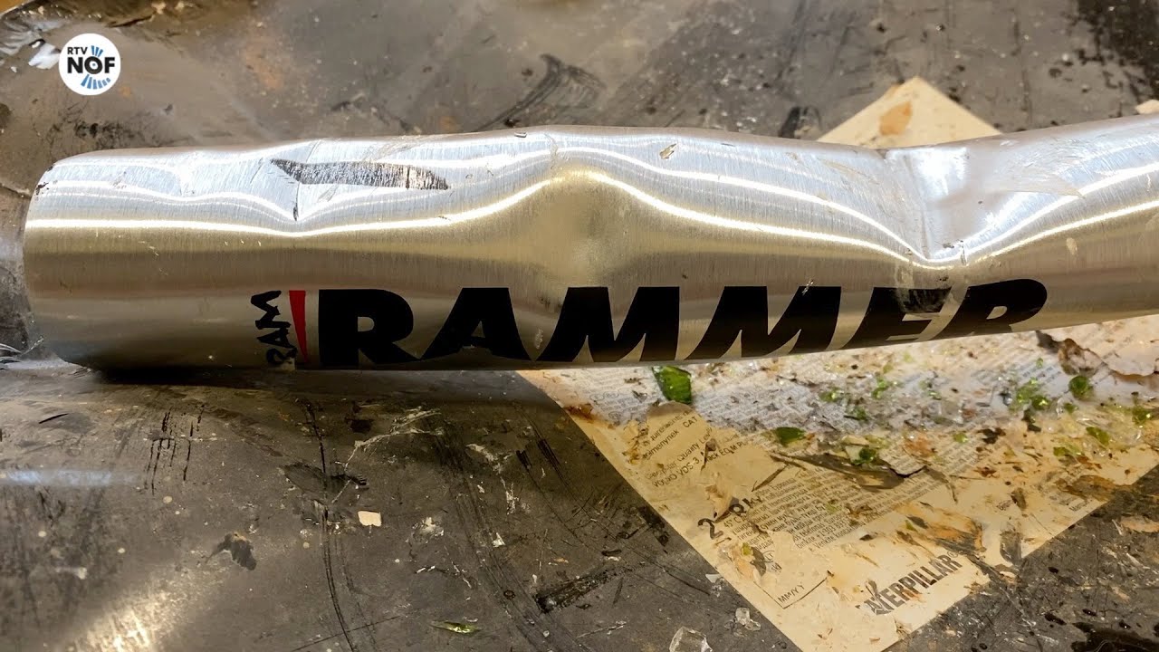 Spullen kort en klein slaan bij de Sloopkeamer: 