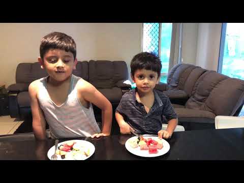 Subal and sulabh fruits 🍇 eating challenge 😛😜😀😀