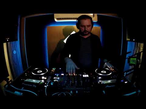 Fake Solomun playing Rogue D - Take It Easy Original Mix