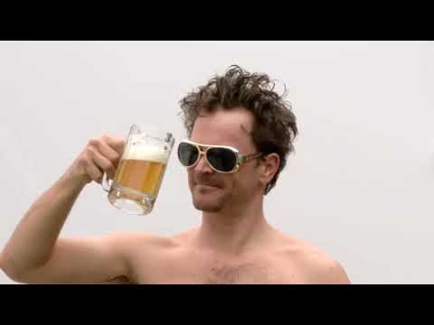 DSD & GOREMINISTER HÖREN TRÖDELBEUTEVINYLS UND QUATSCHEN BEI BIER