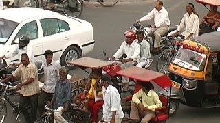 preview picture of video 'Indien Verkehr Jaipur'