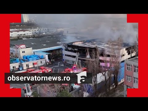 Depozit din Militari, ars din temelii: "Sunt adăpostite foarte multe materiale combustibile"