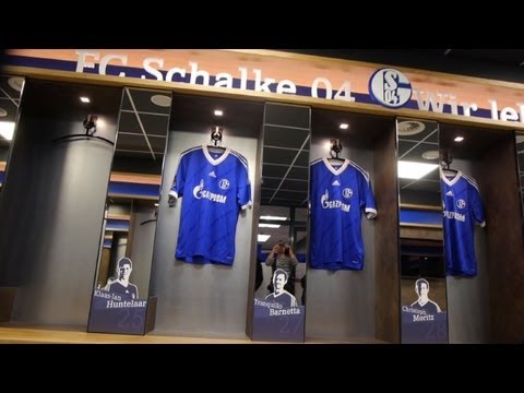 Luxus auf Schalke: Neue Kabinen strahlen in königsblau