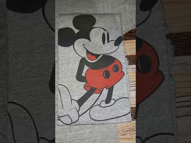 Vídeo relacionado con Disney Mickey Mouse Classic Lean On White Text Camiseta