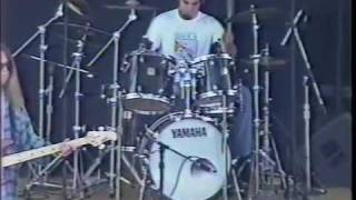 The 77s perform "Outskirts" at Ichthus, 1997
