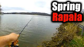 Early Spring Fishing With a Rapala (Bank Fishing With Lures)