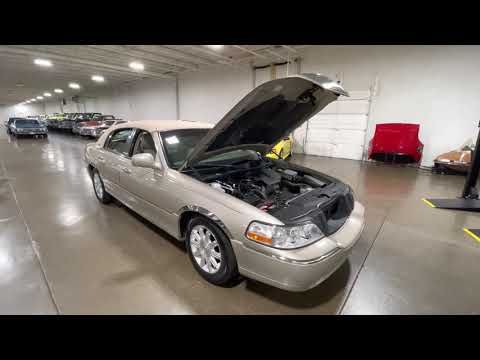 2011 Lincoln Town Car (CC-1507518) for sale in Grand Rapids, Michigan