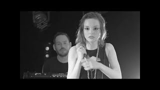 CHVRCHES Lies (Live Debut / The Artschool Glasgow) Complete song / no cut