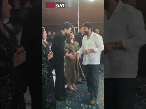 Mohanlal & Mammootty At Empuraan Teaser Launch: മമ്മൂട്ടിക്കും പൃഥ്വിരാജിനും കൈ കൊടുത്ത് മോഹൻലാൽ