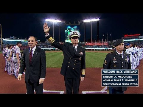 WS2014 Gm1: Military members honored during pregame