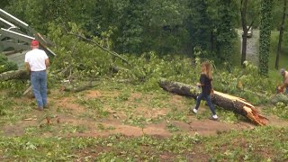 Storms near Cassville, Mo., leaves many residents stuck