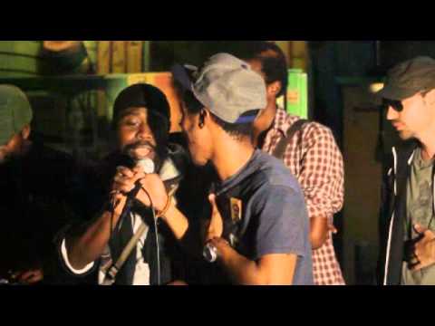 PNYNE, Exile 'di' Brave, Emani Performance - Holding back the years / Pass the Senseminia