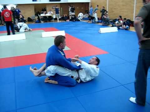 Richard Pringle vs Pedro Garcia @ English BJJ Open 2010, Blue masters, Middle weights