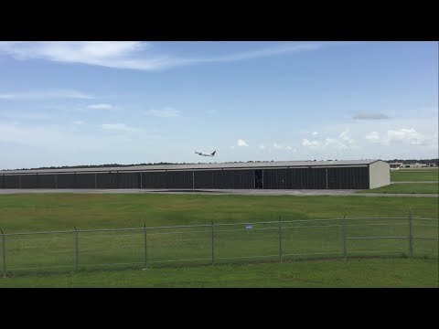 Delta 737-800 Takeoff Pensacola International Airport