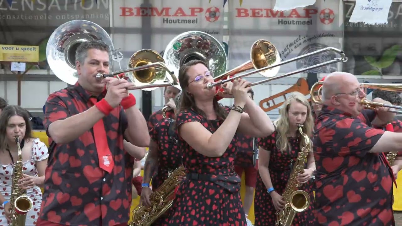 Dweilorkest De Deurdweilers 2026 — video 1