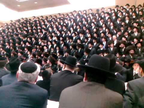 Skverer Rebbe Tish Toronto March 6 2010.mp4