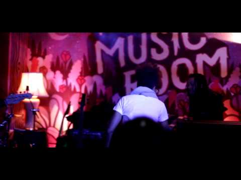 Cecili & Mr.E. Worldwide Present: Experimental Phase Live @ The Music Room 10.17.13 (Promo)