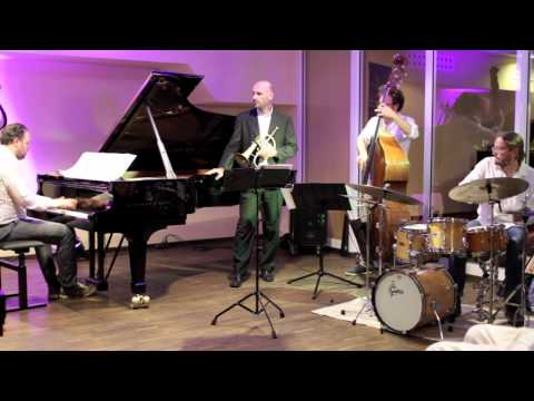 Sebastian Gahler Trio feat. Kornél Fekete-Kovács live @ Steinway-Haus Düsseldorf, 8:45 am/pm