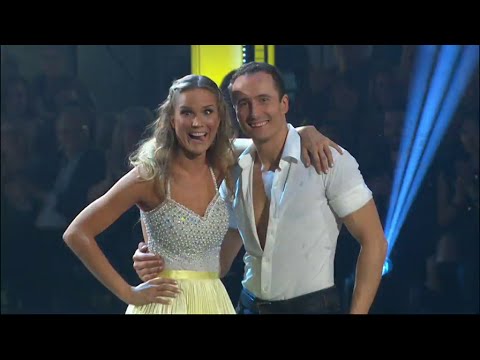 Marie Serneholt och Kristjan Lootus i en swing - Let’s Dance (TV4)