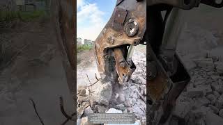 What Drives The Crushing Tong Jaws To Open And Close !