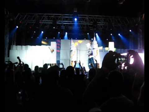 Pet Shop Boys - Chris Dancing - Live Brasil Brasília 11/10/2009 Pandemonium Tour