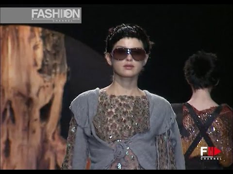VIVIENNE WESTWOOD Fall Winter 2007-08 Paris - Fashion Channel