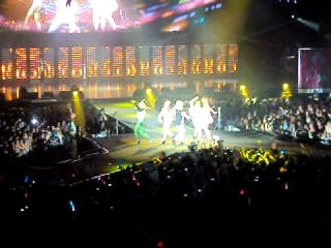 110611 SMTown Paris Gangster Boy