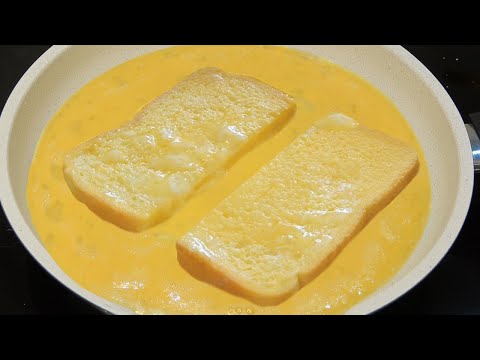 Making eggs toast with a pan
