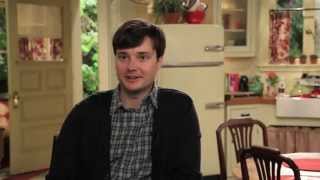 Michael McMillan Interview on the set of Hot in Cleveland video