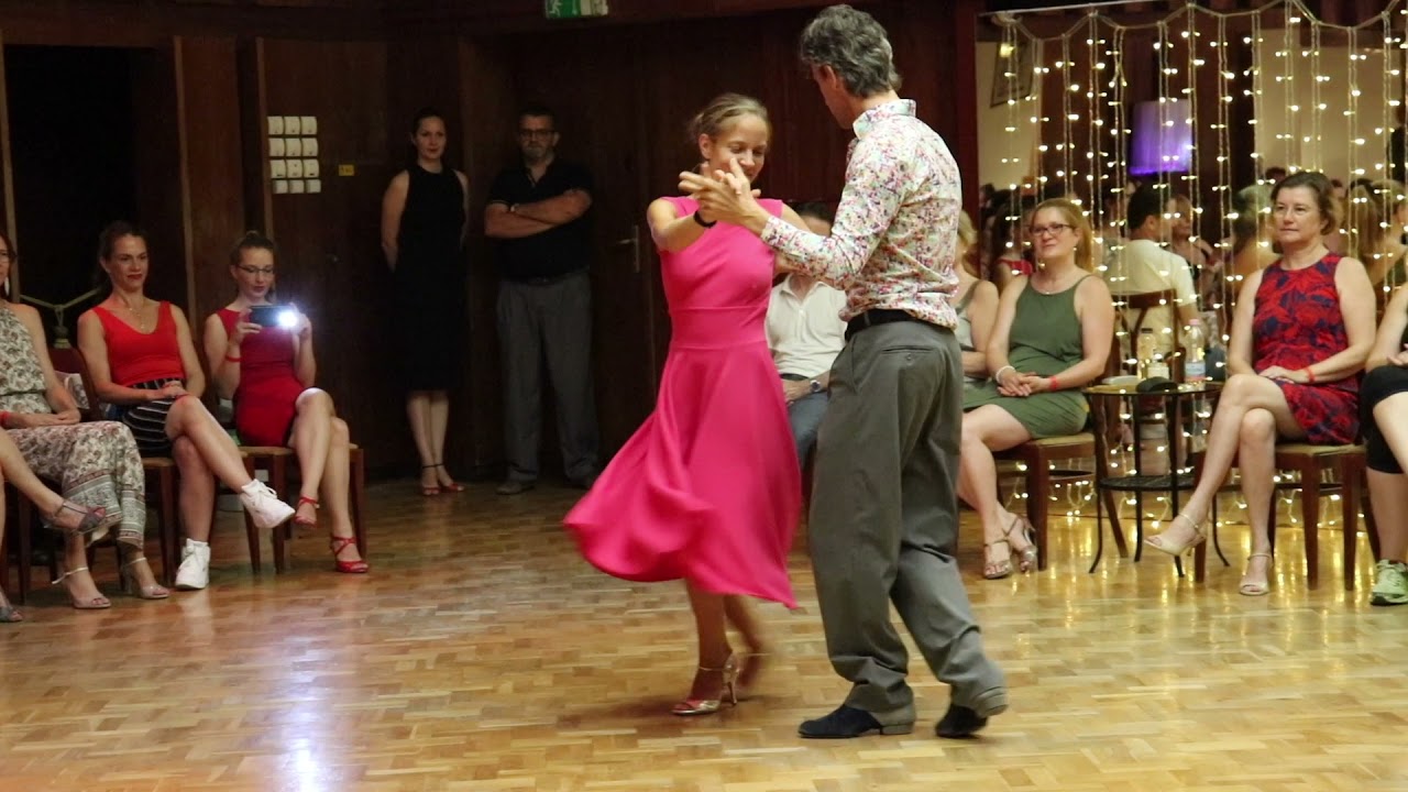 Luca Csatai & Gabor Novak - D'Arienzo, 3/4 - Milonga La Mirada by HV, Budapest, 2021