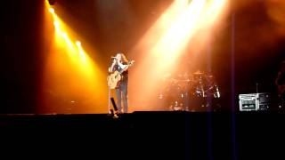 "Vuela libre paloma"  y "Rayando el Sol" Maná en Gran Canaria 2011