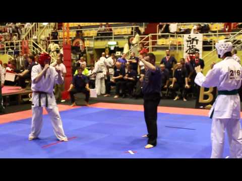 Ádám Köveskuti vs Sliczniuk Oliwier - EUROPEAN CHAMPIONSHIP SHINKYOKUSHIN 2012 Belgium