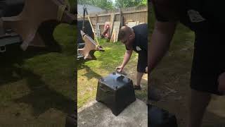 Putting down a layer of silicon to reduce the noise of my anvil #blacksmith #tools #anvil