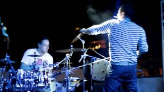 Dirty Vegas - Pressure [LIVE]