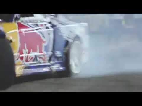 Middle-East Drift Championship / Ahmad daham drifting on his nissan silvia - smoke all around