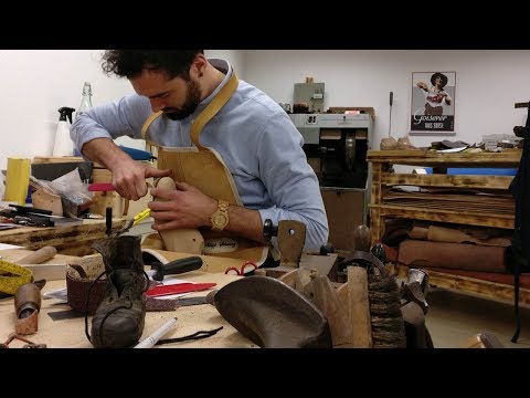 Salzdirndl.com – Ein paar echte Goiserer Schuhe