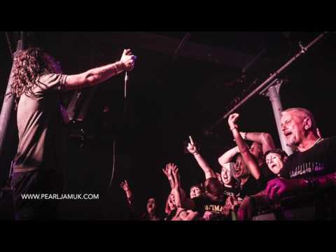 Black - Pearl Jam UK Live @ O2 Academy Islington 09/12/16