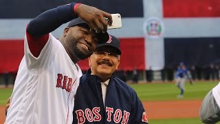 Danilo Medina se une a emoción y alegría despedida de David Ortiz; lanza primera bola Danilo Medina se une a emoción y alegría despedida de David Ortiz; lanza primera bola