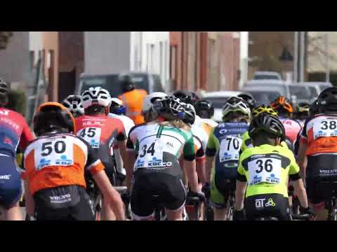Wegwielrennen  U15 Wevelgem 18/04/2022 - Mauro Keppens spurt zich naar de zege.