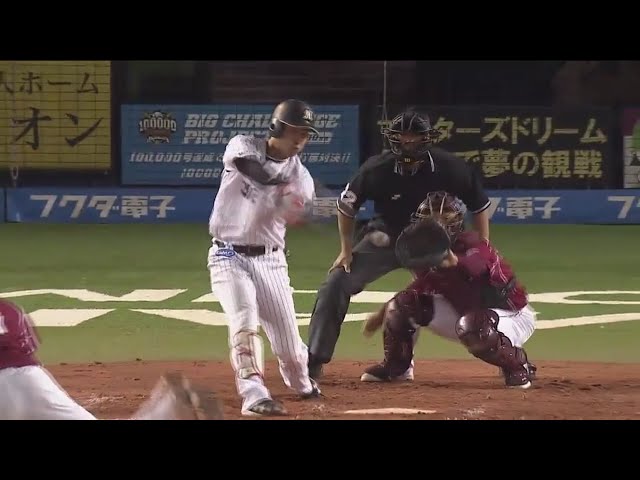 【7回裏】均衡破りガッツポーズ!! マリーンズ・髙濱の先制タイムリー!! 2017/10/4 M-E