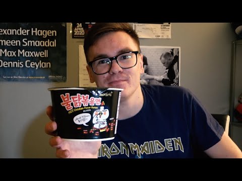 Eating challenge: Samyang-nudler | Alexander Hagen
